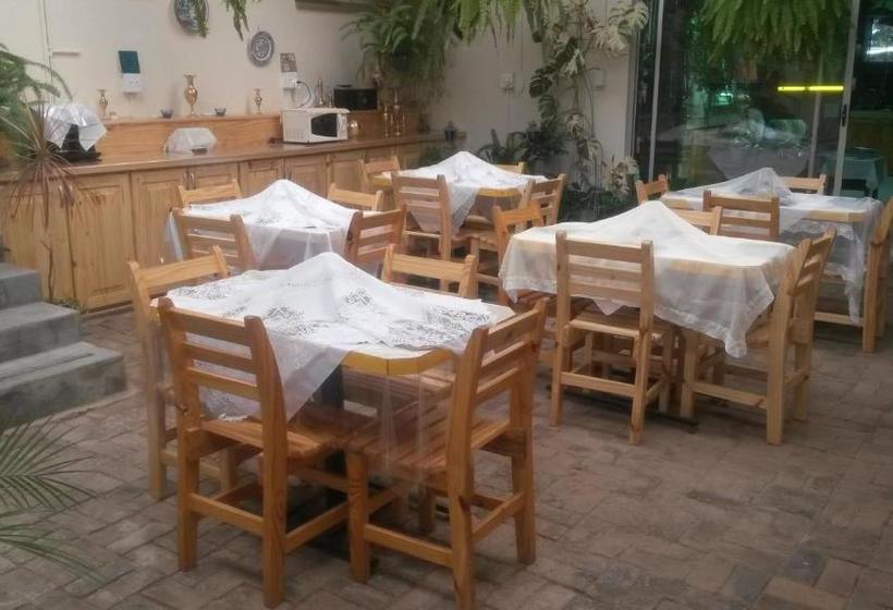 膳宿费 Onze Rust Guest House And Caravanpark