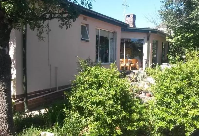 Majatalo Onze Rust Guest House And Caravanpark