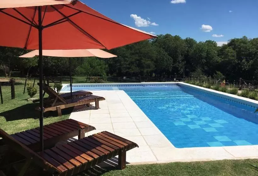 Pueblo Santo, Cabañas & Suites