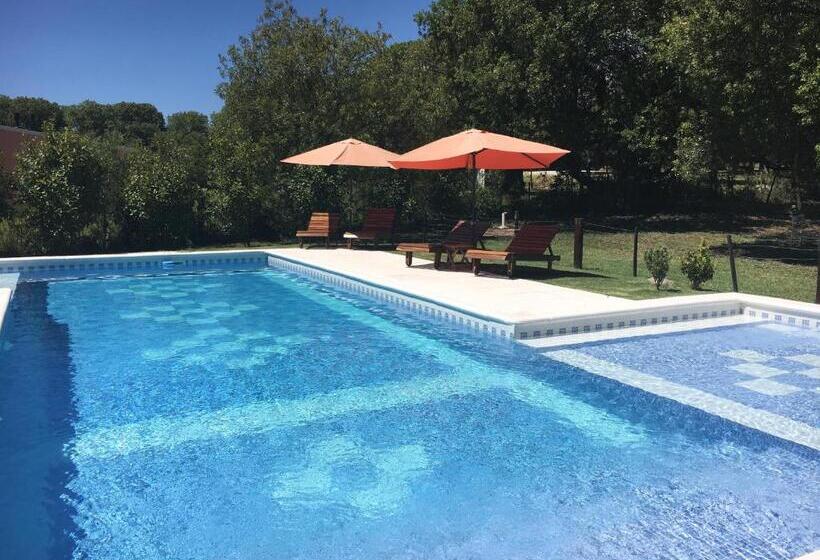 Pueblo Santo, Cabañas & Suites