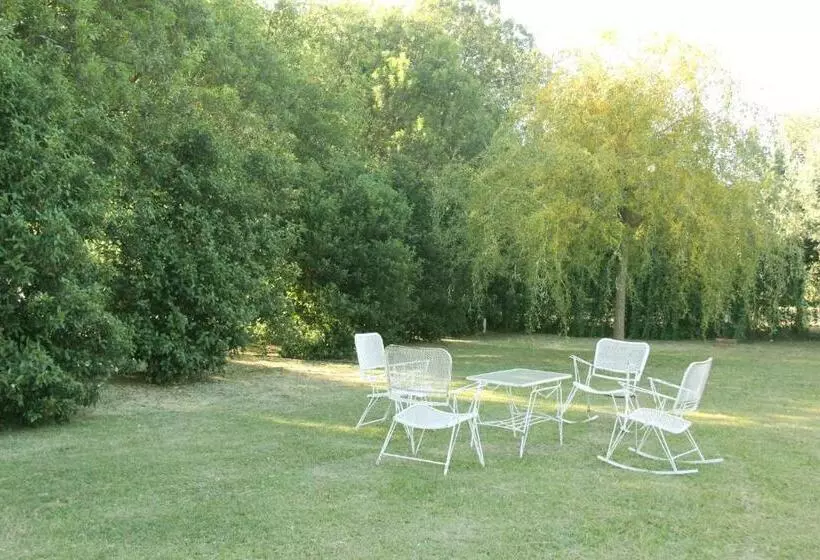 Pueblo Santo, Cabañas & Suites