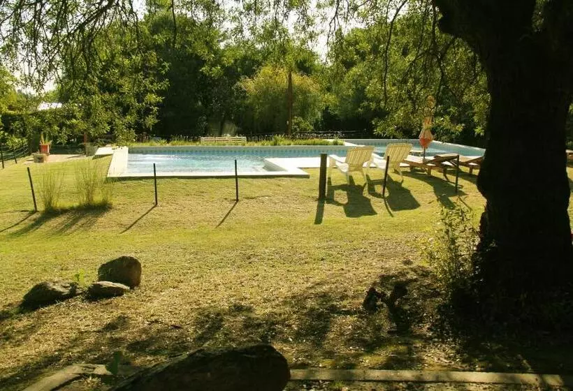 Pueblo Santo, Cabañas & Suites