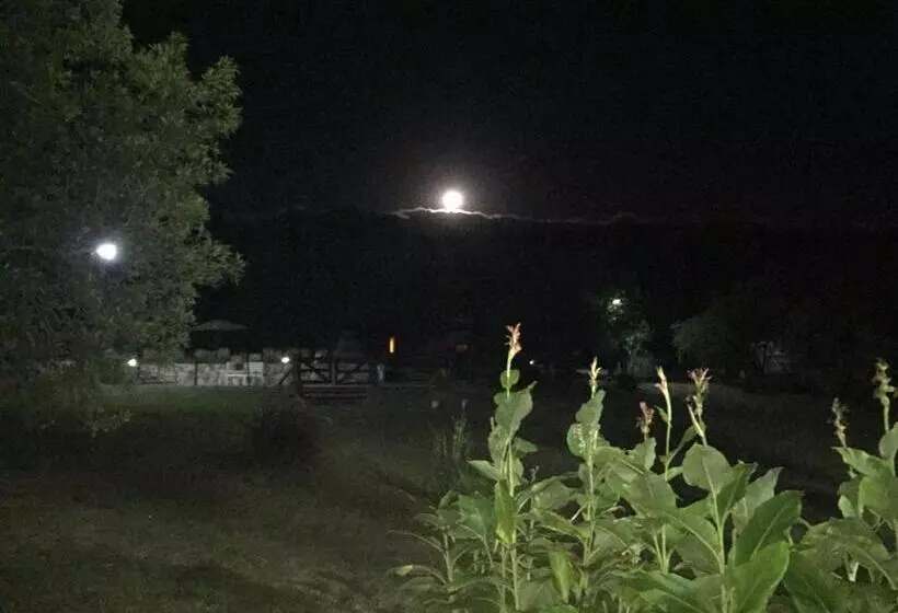 Pueblo Santo, Cabañas & Suites