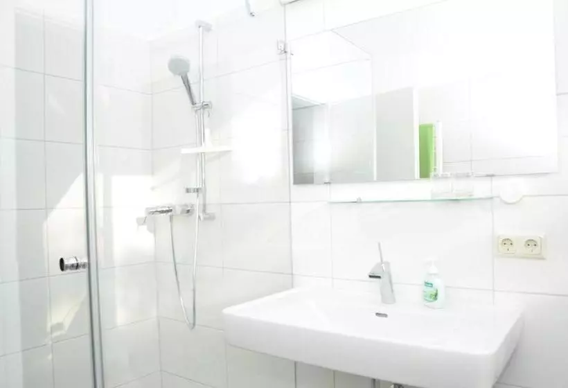 Retkeilymaja Natur.gut Gartner