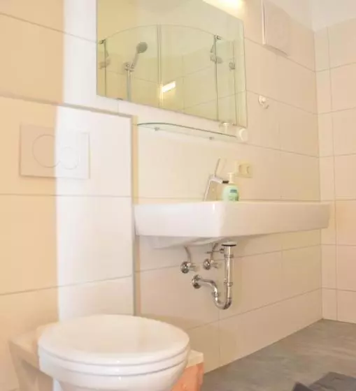 Retkeilymaja Natur.gut Gartner