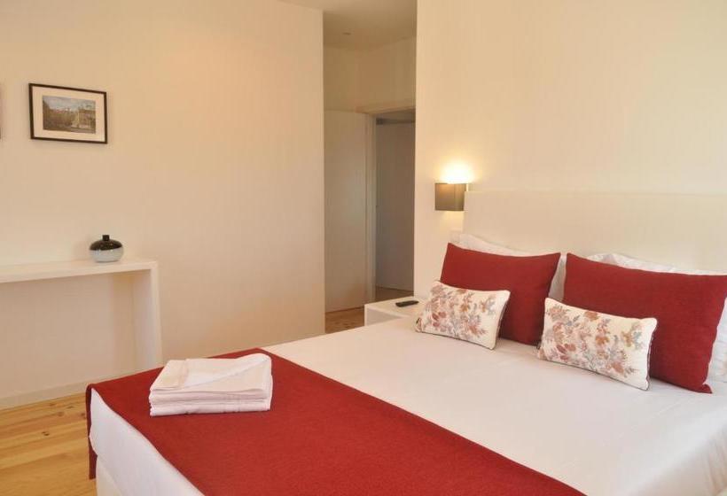 בית מלון כפרי Mystay Porto Batalha