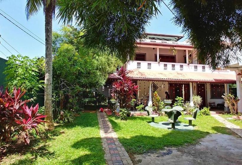 פנסיון Guest House Basilea