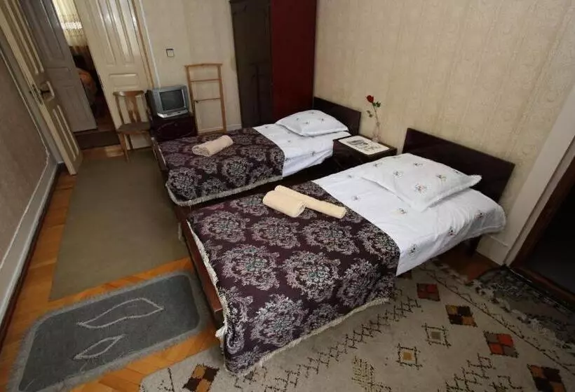 پانسیون Guesthouse Goliati