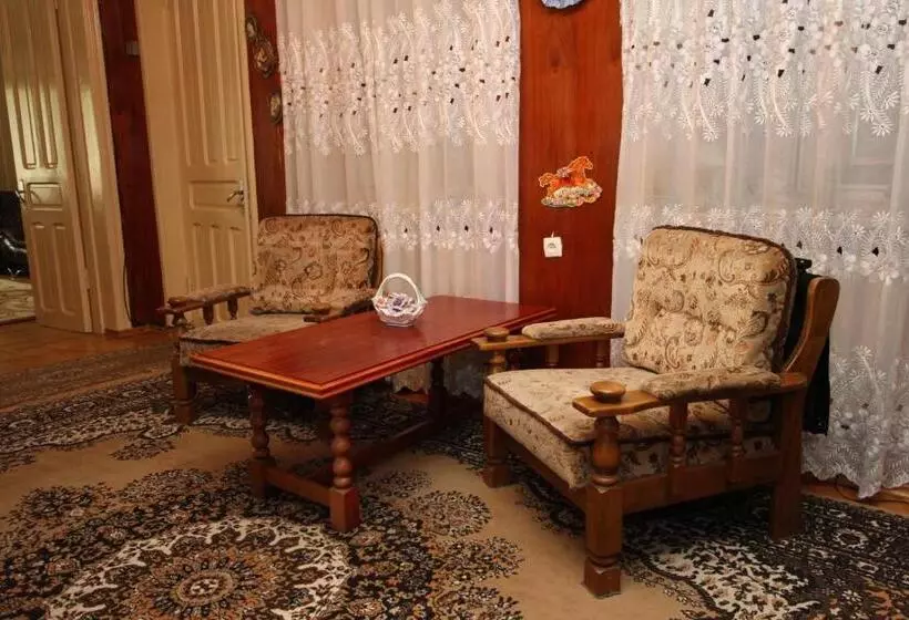 پانسیون Guesthouse Goliati