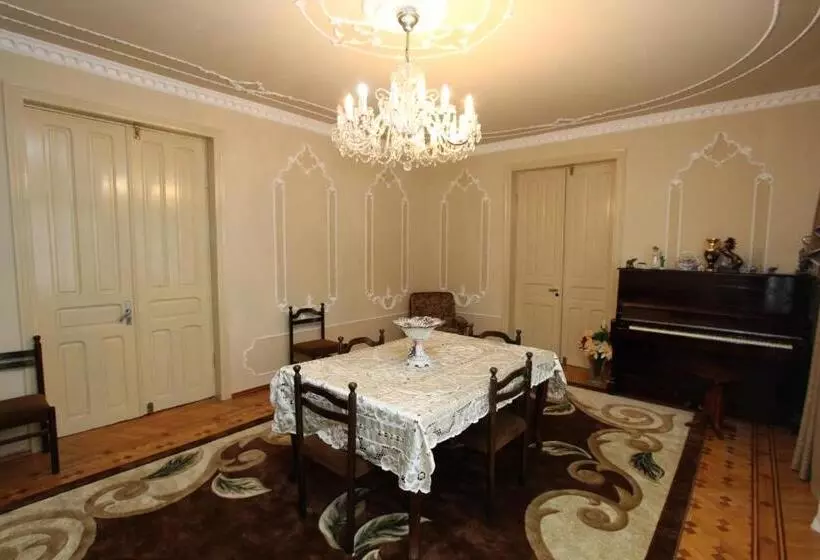 پانسیون Guesthouse Goliati