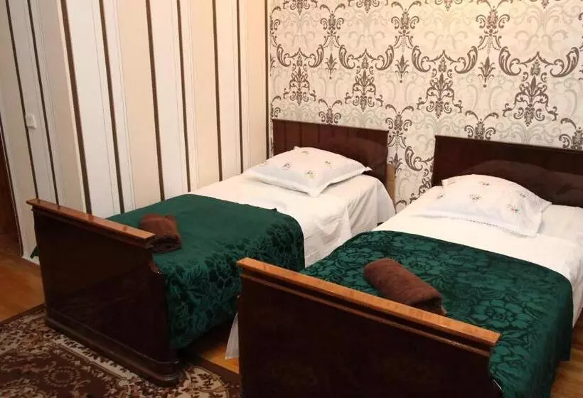 پانسیون Guesthouse Goliati