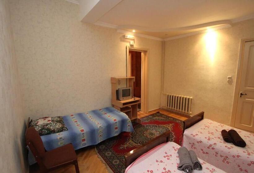 بنسيون Guesthouse Goliati