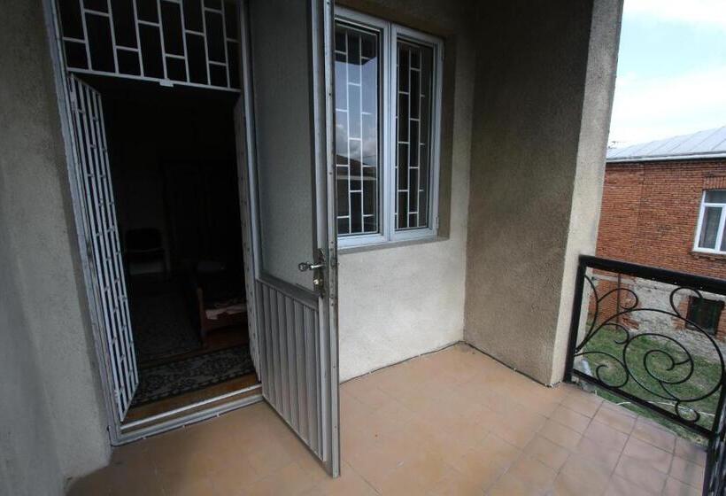 بنسيون Guesthouse Goliati