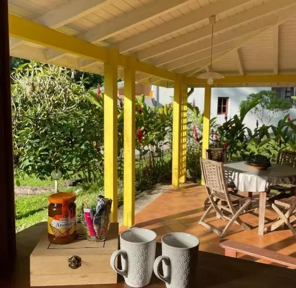 پانسیون Les Cycas