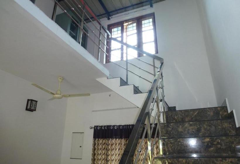 بنسيون Southcanal Holidays