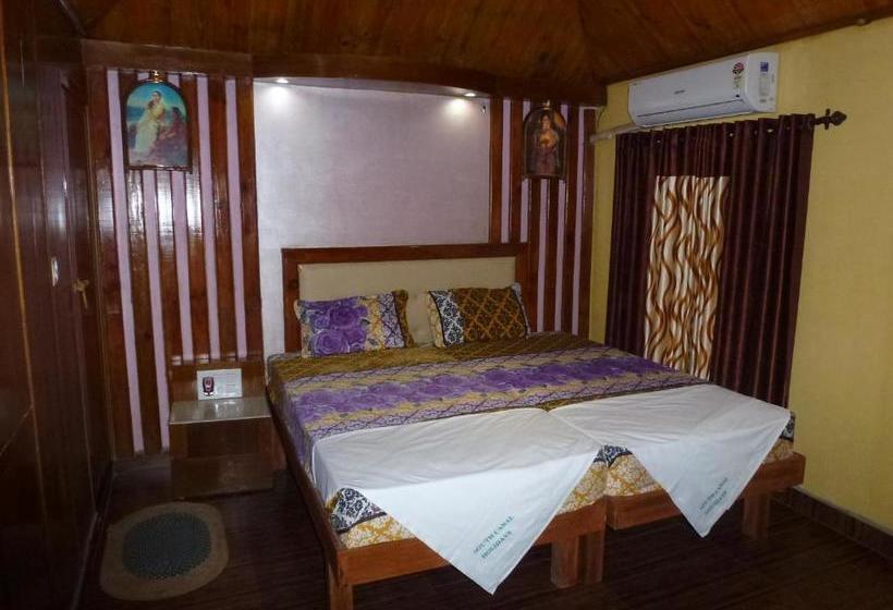 بنسيون Southcanal Holidays