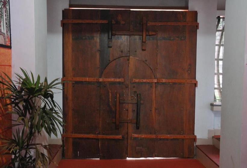 بنسيون Southcanal Holidays