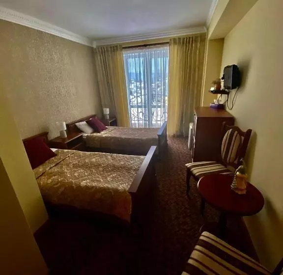 ペンション Three Korony