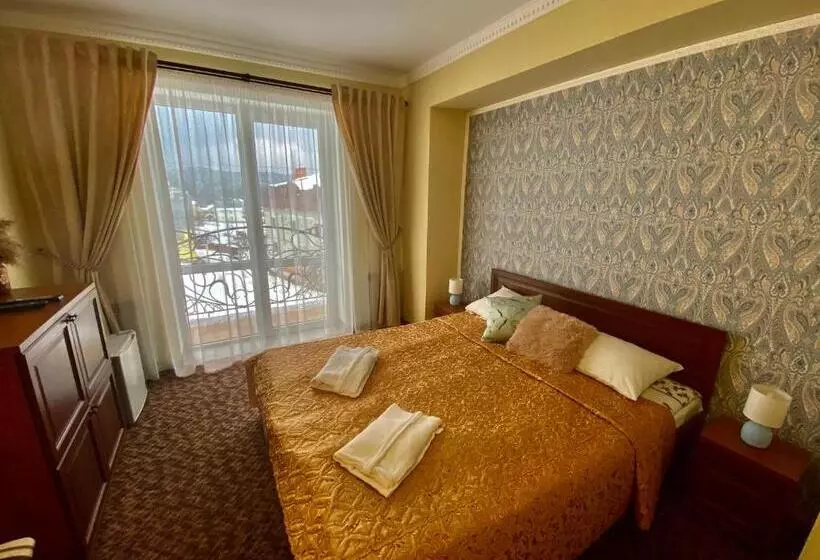 ペンション Three Korony