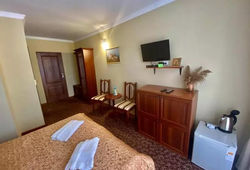 ペンション Three Korony