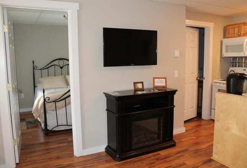 Strictly Moose Luxury Vacation Suites