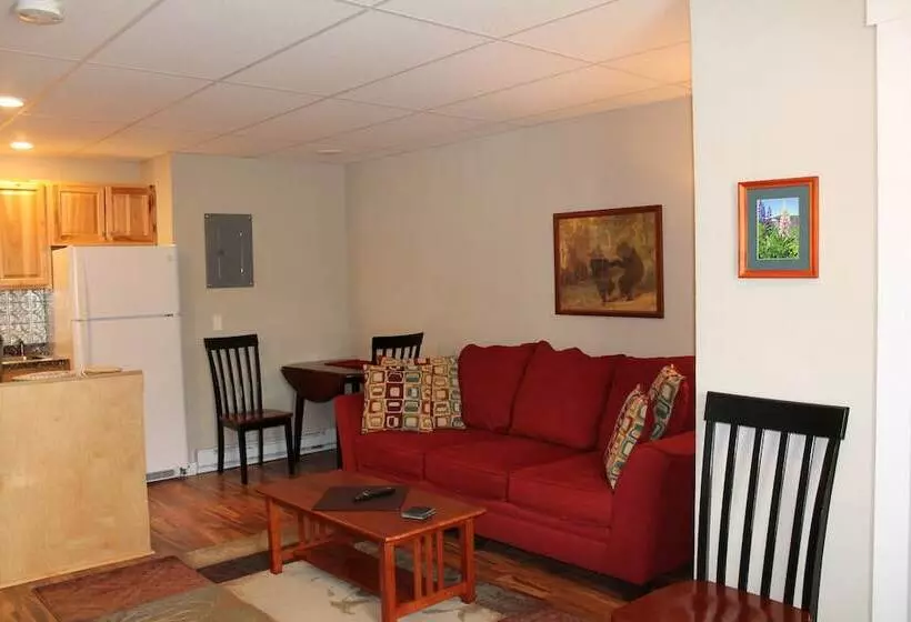 Strictly Moose Luxury Vacation Suites