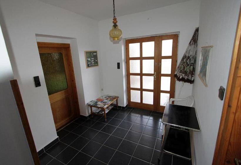 Vöröskő Apartmanház