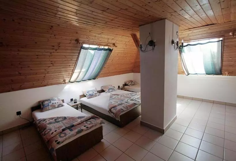 Vöröskő Apartmanház