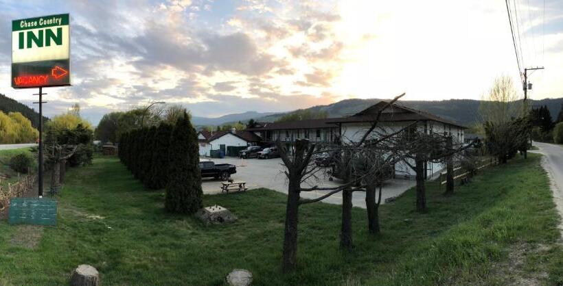 Retkeilymaja Chase Country Inn