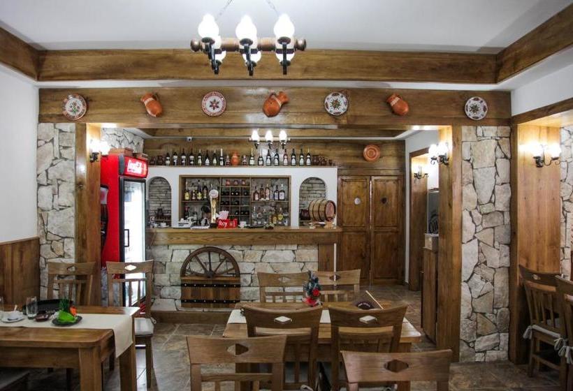 هاستل Hanu Lui Gica Spa