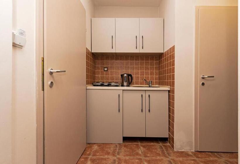 Pension (Hôtel basse catégorie) Bitrak Guest House