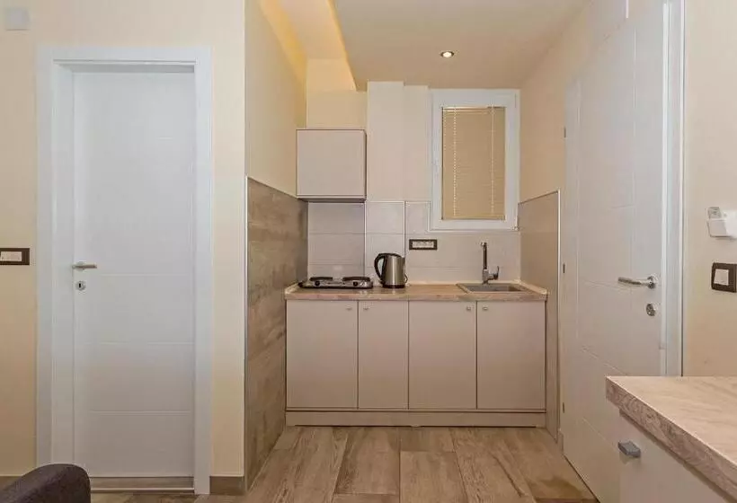 پانسیون Bitrak Guest House