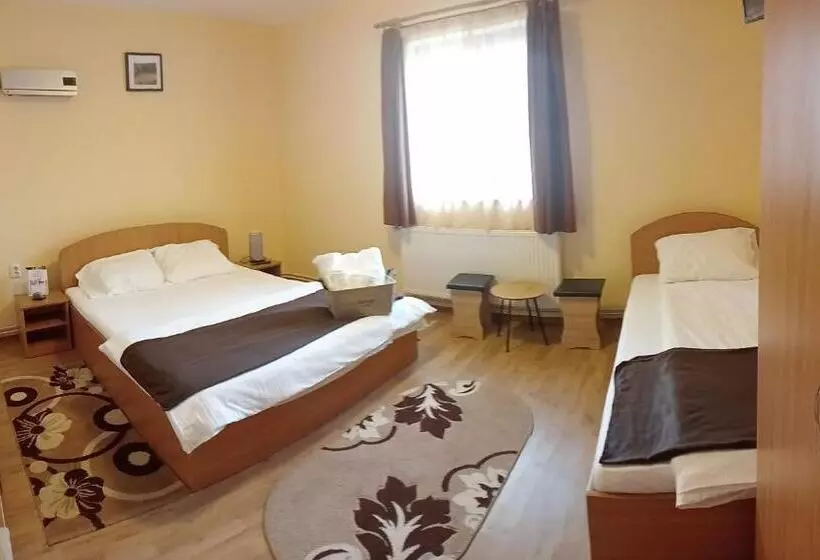 Majatalo Casa Raisa & Maria