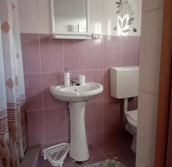 Majatalo Casa Raisa & Maria