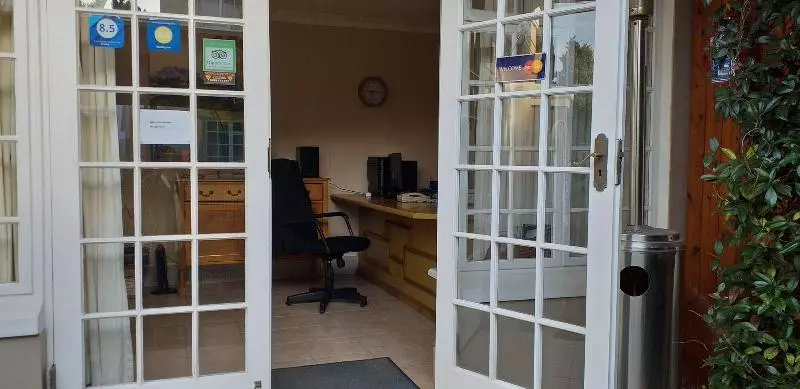 ペンション Heugh Road Guest House