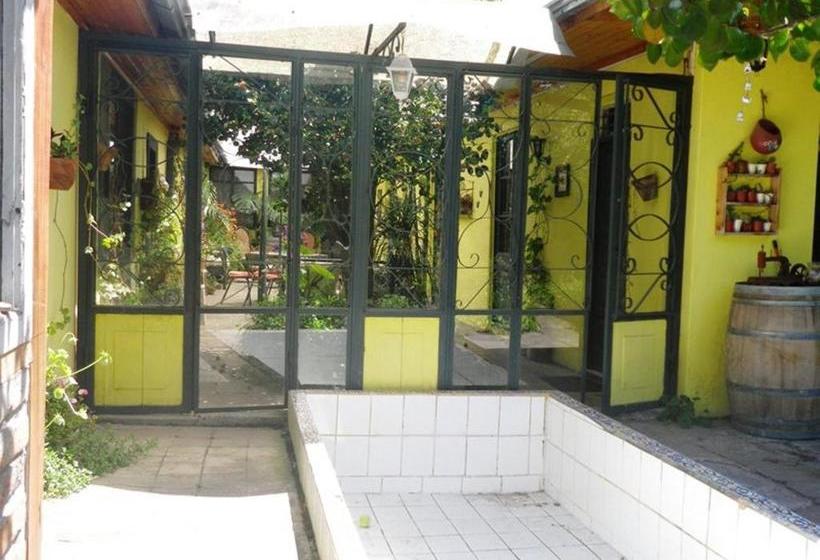 بنسيون Hostal Renoir