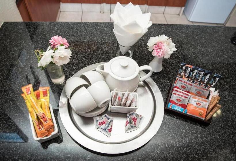 리조트 First Group Qwantani