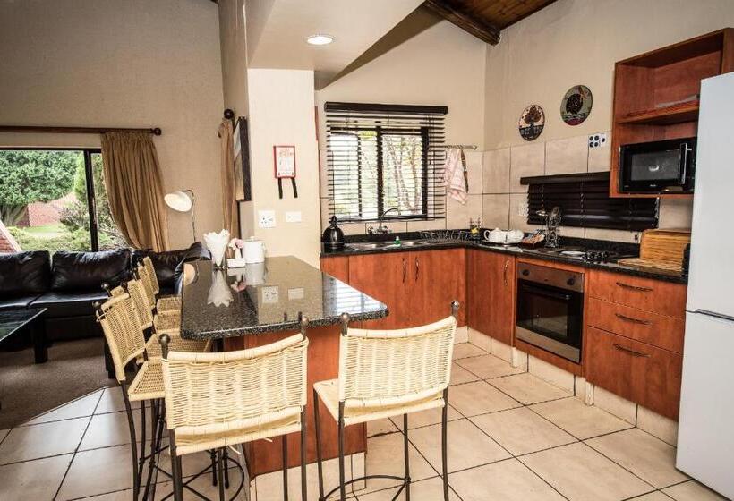 리조트 First Group Qwantani