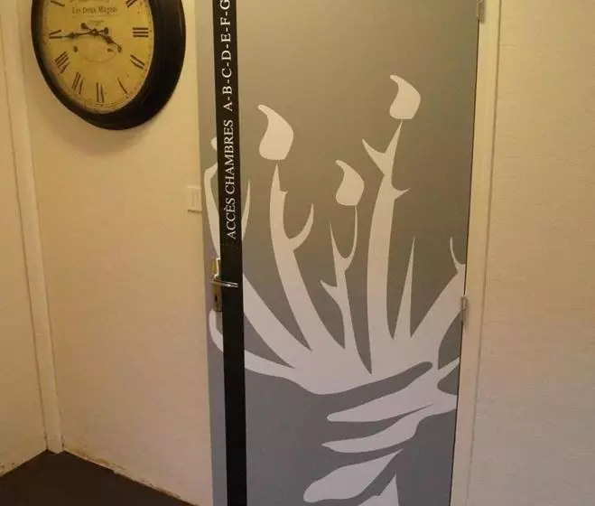 Hotelli A L'Orée De La Forêt