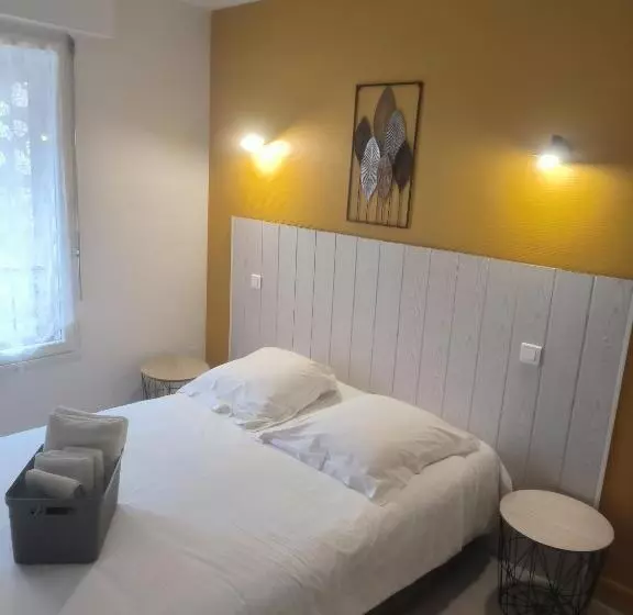 Hotelli A L'Orée De La Forêt