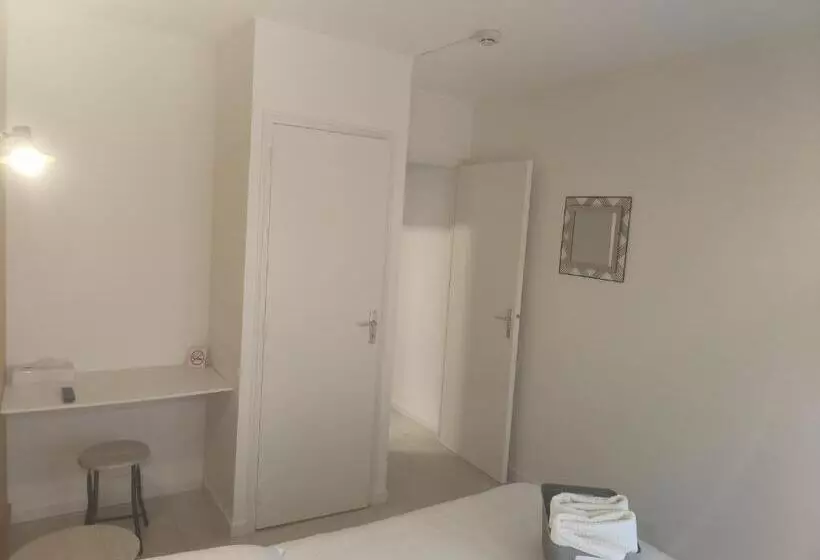 Hotelli A L'Orée De La Forêt