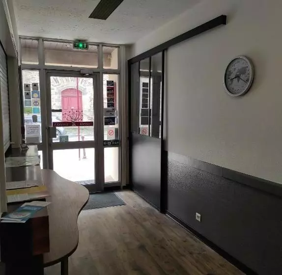 Hotelli A L'Orée De La Forêt