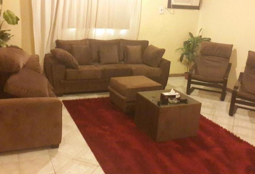 شقق الأول للإيجار الشهري