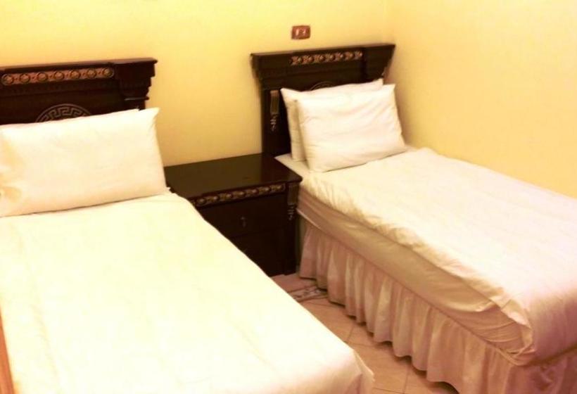 شقق الأول للإيجار الشهري