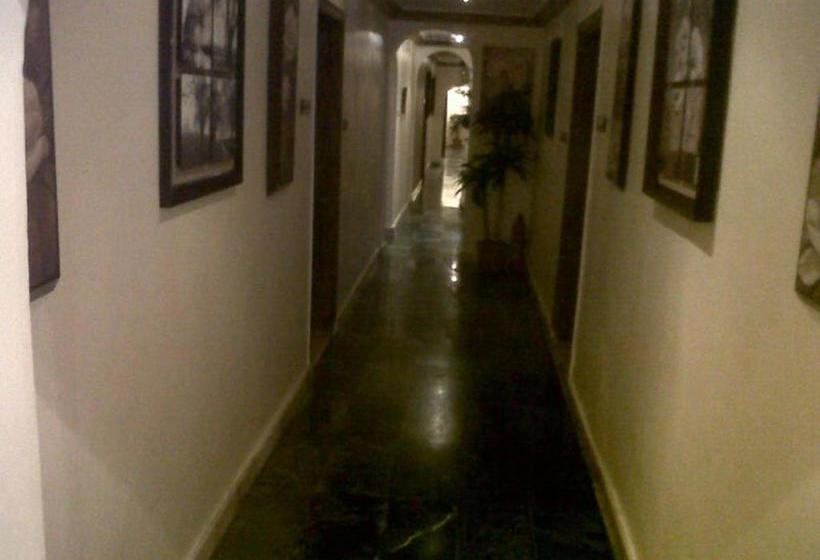 شقق الأول للإيجار الشهري