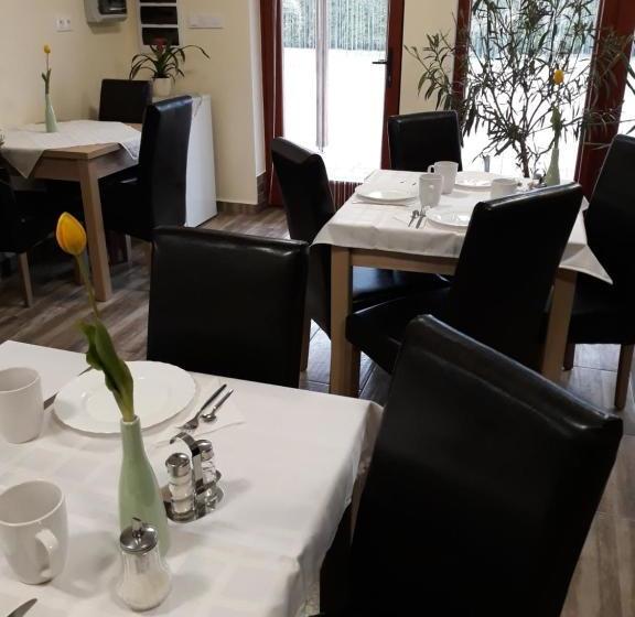 Пансион Csipkeház Apartman