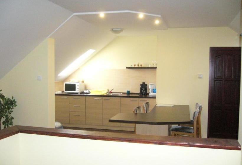 Пансион Csipkeház Apartman