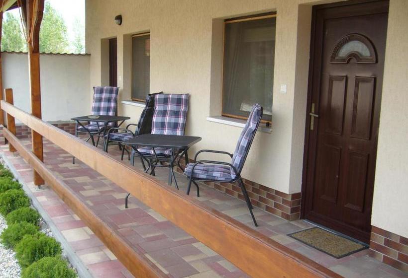 Пансион Csipkeház Apartman