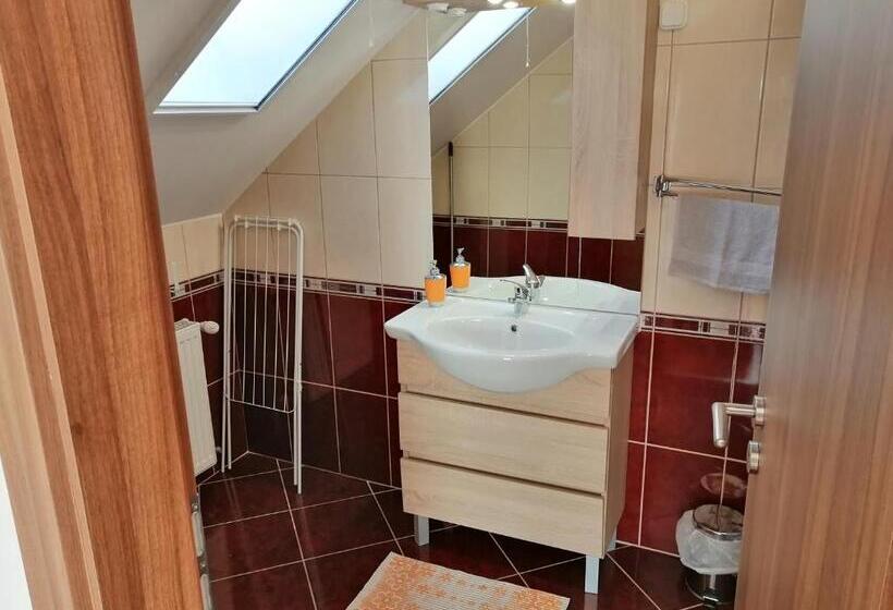 Пансион Csipkeház Apartman