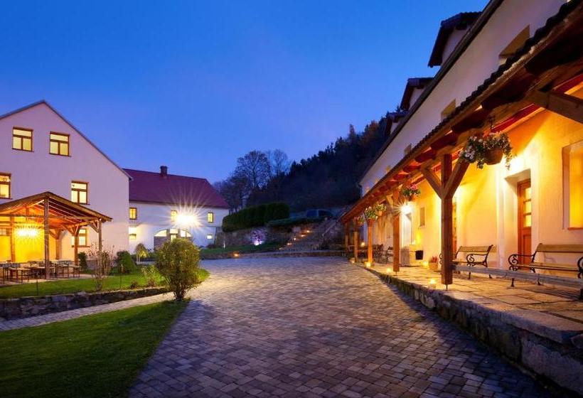 Pensjonat Dvůr Stráň